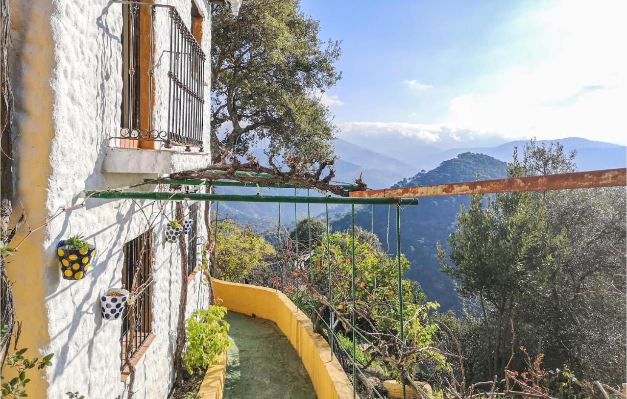 Amazing Cottage In Algatocin With Kitchen Luaran gambar