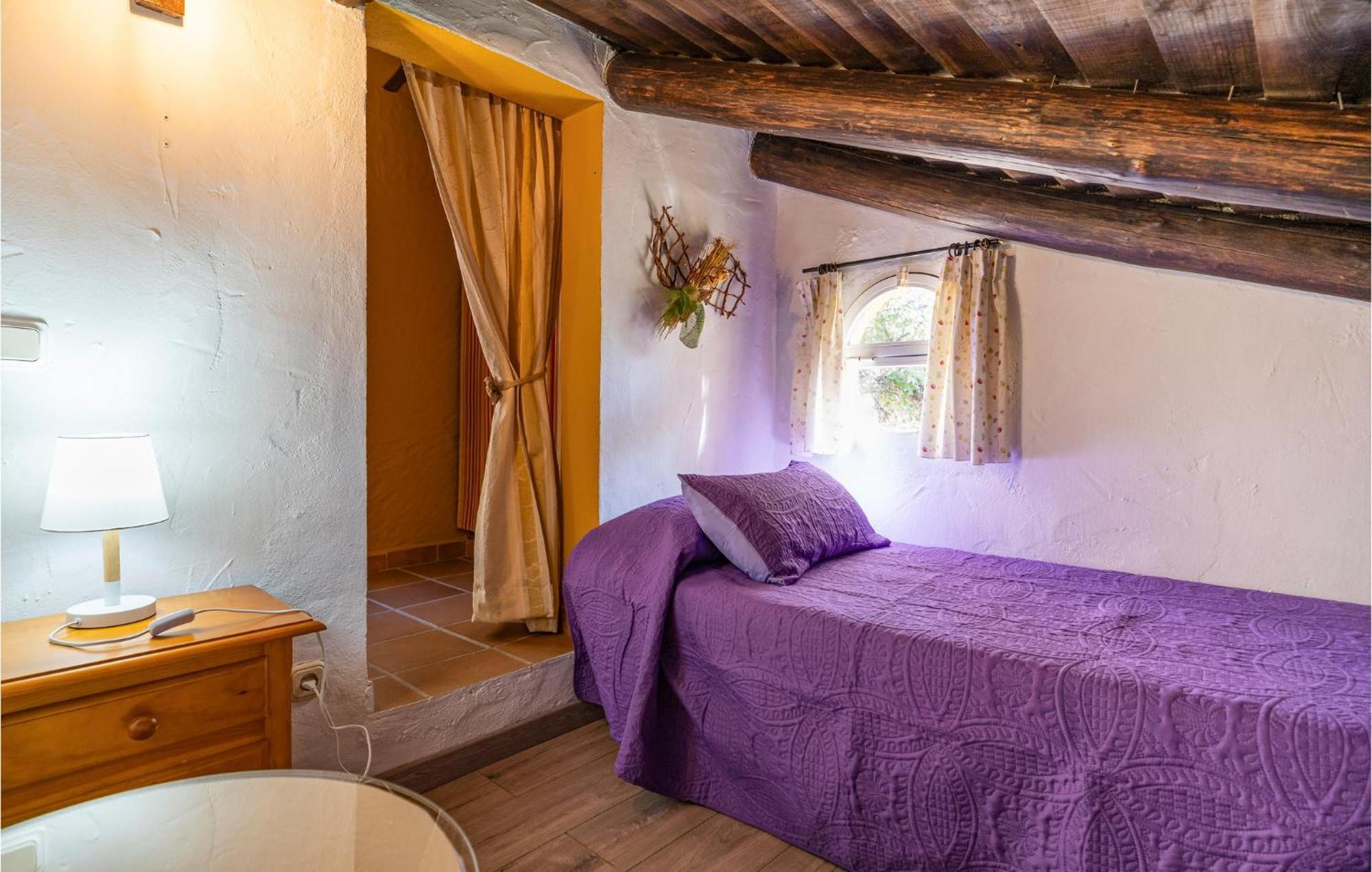 Amazing Cottage In Algatocin With Kitchen Luaran gambar