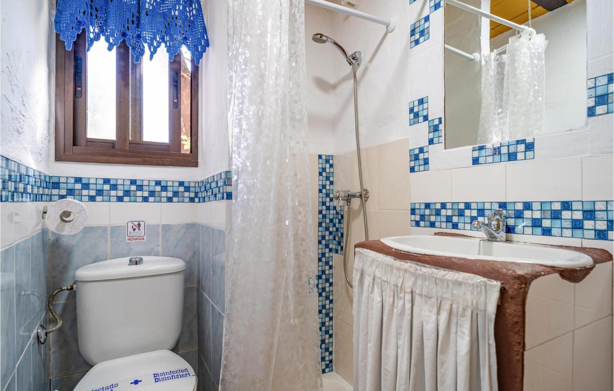 Amazing Cottage In Algatocin With Kitchen Luaran gambar