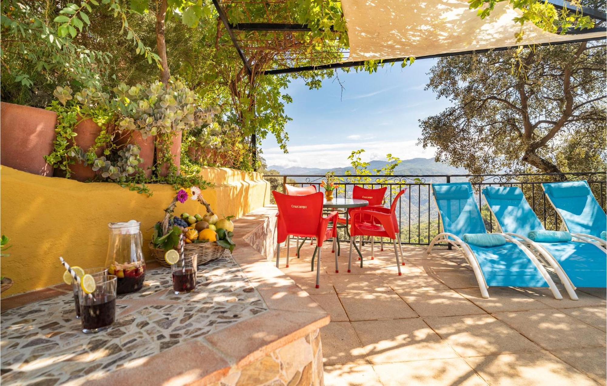 Amazing Cottage In Algatocin With Kitchen Luaran gambar