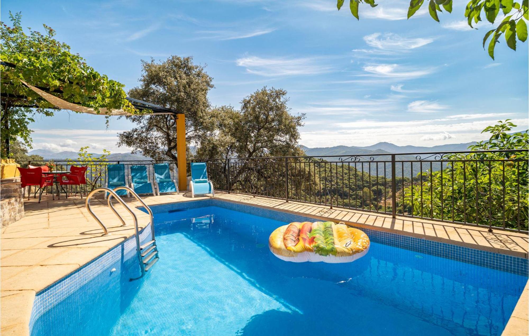 Amazing Cottage In Algatocin With Kitchen Luaran gambar